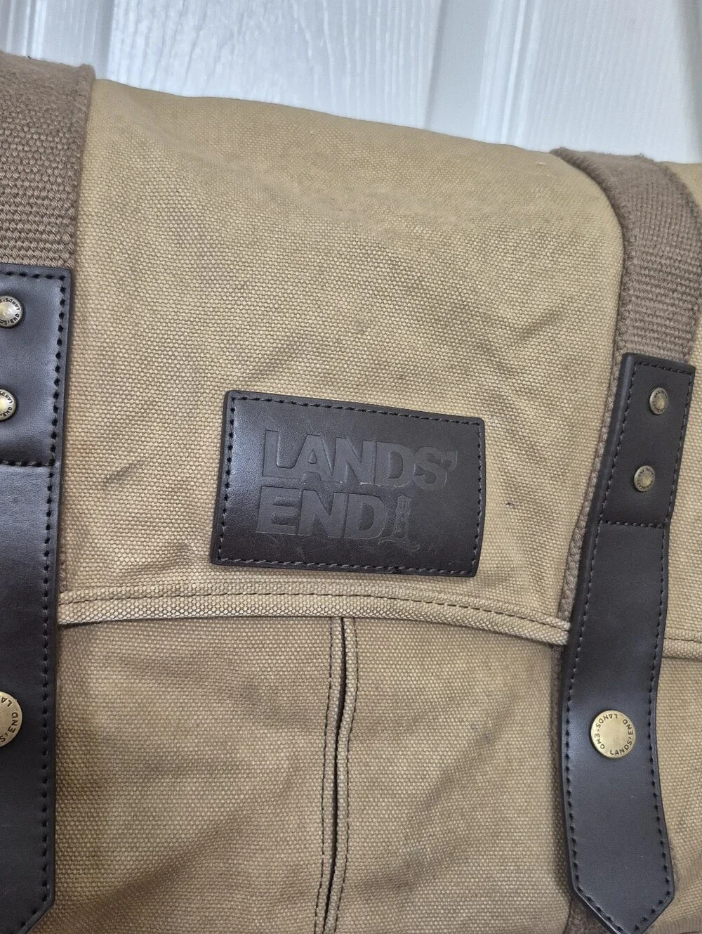 Lands end cotton canvas heavy duty messenger bag